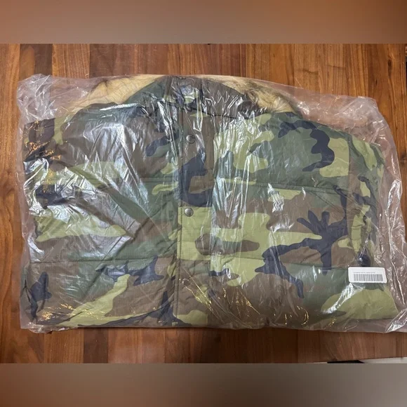 SUPREME FACEMASK 700-FILL DOWN PUFFER JACKET FW25 Woodland Camo Coat Size XL
